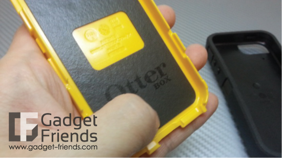 Otterbox iPhone 5 Defender Otter Character Case Otto Pattern ของแท้ 100% เคสมือถือ เคส iPhone5 สุดแจ่มมาพร้อมกับ Grip และลวดลายแมวน้ำตามแบบฉบับ Otterbox เท่โดดเด่นพร้อมการปกป้องสูงสุด 3 ชั้น สะดวกพกพา